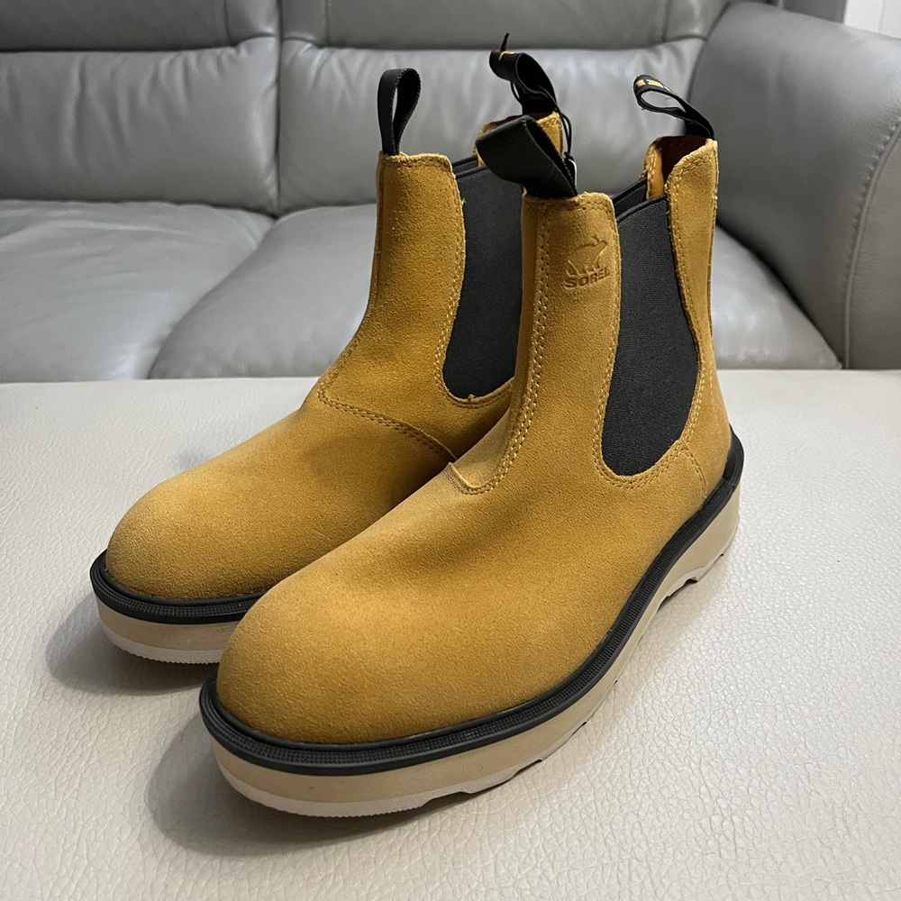 NWT - Sorel Women's Hi-Line Waterproof Chelsea Boots -EU 39/US 8, EU 40.5/US 9.5